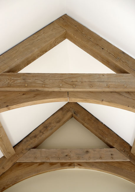 timber framing, oak frame, arch braced truss, green oak, timber frame