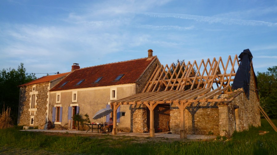 barn conversion, timber framed roof, carpenter, oak frame, traditional timber frame, Dordogne, France